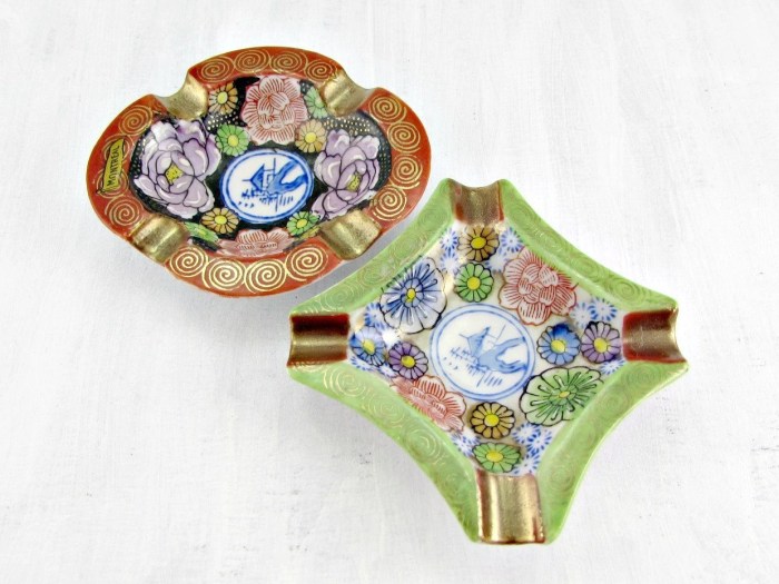Vintage Japanese JAPAN Ashtrays Small Green by RedGarnetVintage Vintage Japanese JAPAN Ashtrays Small Green by RedGarnetVintage